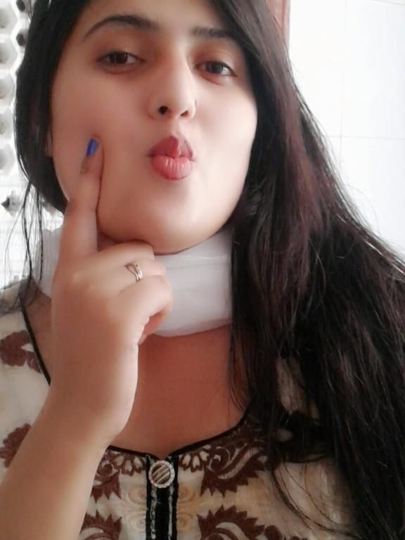 Dankuni No advance payment only cash payment low price college girls service  hour