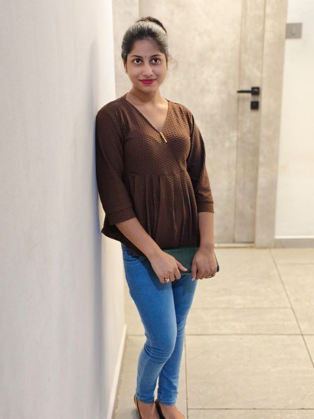 NAVI MUMBAI ESCORT SERVICE IN VASHI INDEPENDENT CALL GIRLS SERVICE IN HOTEL AND HOME SERVICE AVAILABLE