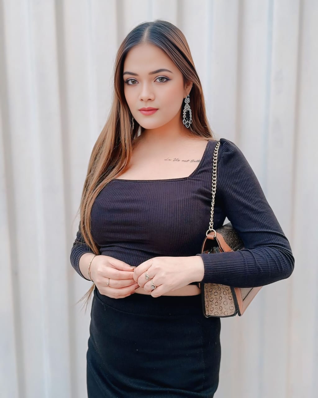 Call girl hot and sexy bhabhi in juhu low budget service