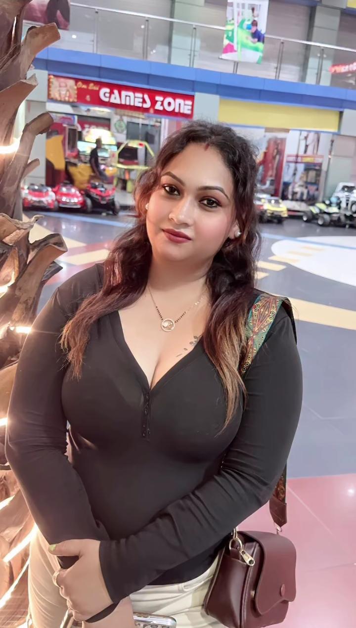 TELUGU INDEPENDENT HAND CASH PAYMENT TO GIRL IN ROOM