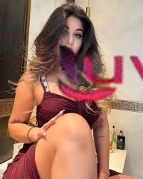Call Girls in Indirapuram, Ghaziabad 𝟗𝟗𝟗𝟬𝟰𝟬𝟬𝟮𝟔𝟯 Escorts Service