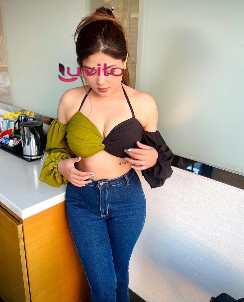 Vip Call Girls In Sector  Noida 𝟗𝟐𝟏𝟕𝟎𝟓𝟕𝟎𝟖𝟓 Escorts Service