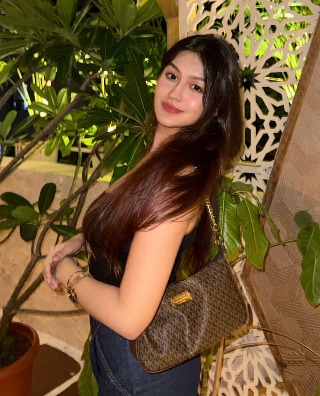 Saira Khan Benglore Escort 💫