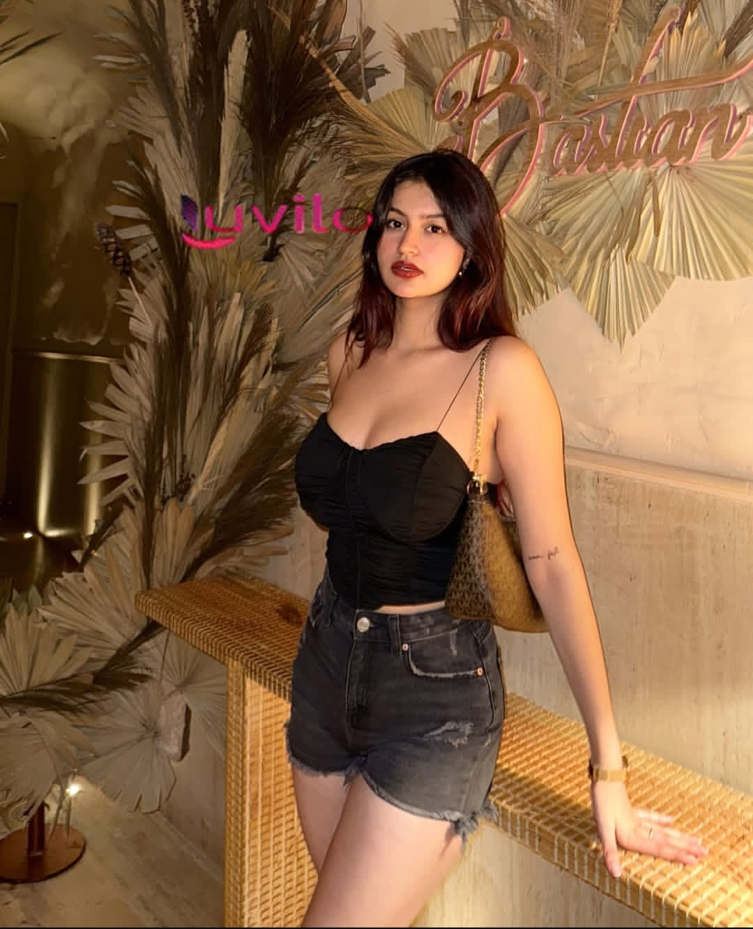 Saira Khan Benglore Escort 💫