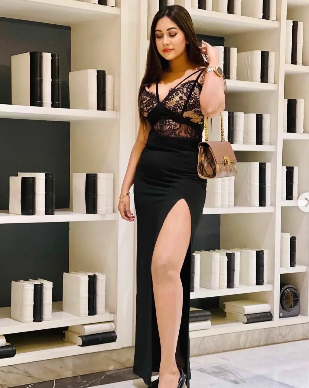 Vizag  𝙏𝙧𝙪𝙨𝙩𝙚𝙙 Vishakha✨ good quality Full safe  hours available % genius service call