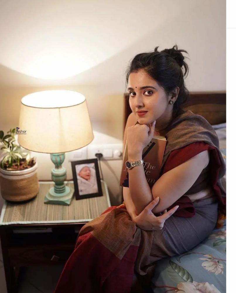 Surat call girl  call me KAJAL VIP CALL GIRlS -HOME SERVICE HOTEL SERVICE FULL ENJOY  HOURS AVAILAB% SAFE