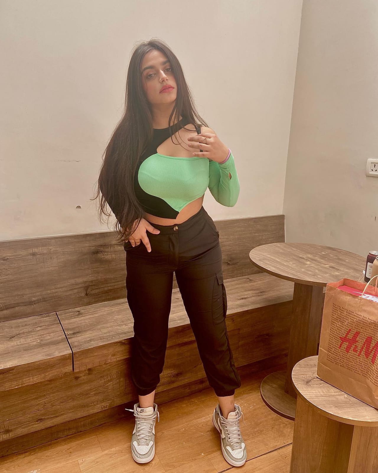 Kashmir  𝙏𝙧𝙪𝙨𝙩𝙚𝙙 Vishakha✨ good quality Full safe  hours available % genius service call