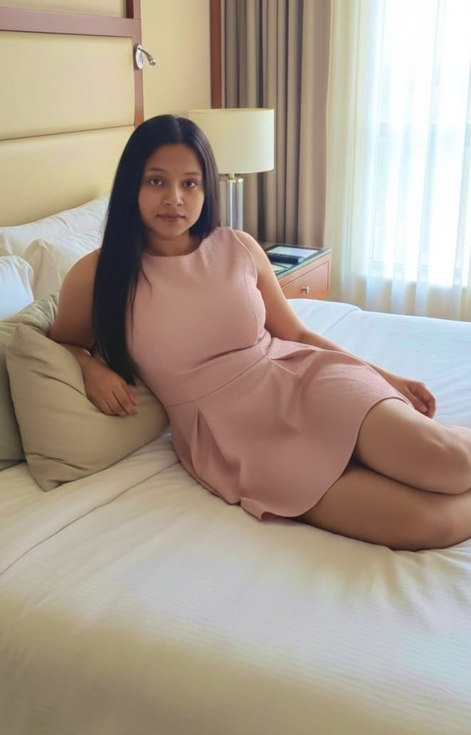 Myself Divya patiala college girl and house wife available  he