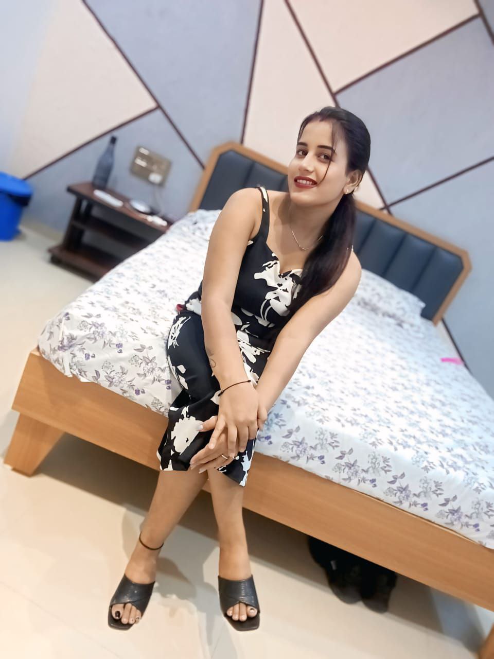 Andheri Low price Hotel Service Home Services Full Sex Trusted service Safe and Secure