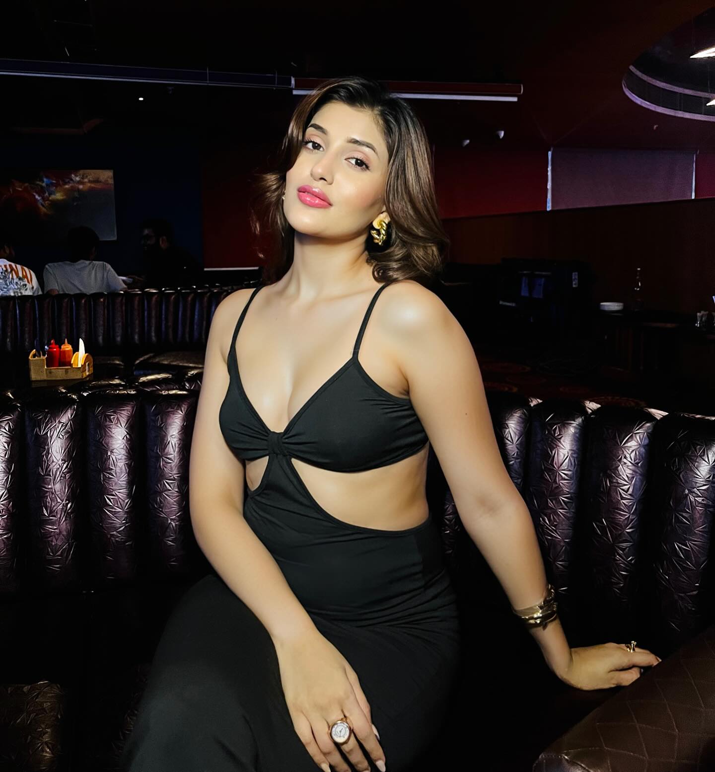 𝟏𝟬𝟬% Genuine Call Girls In New Ashok Nagar 𝟗𝟗𝟗𝟎𝟔𝟒𝟔𝟔𝟑𝟖 In/Outcall Full Safe
