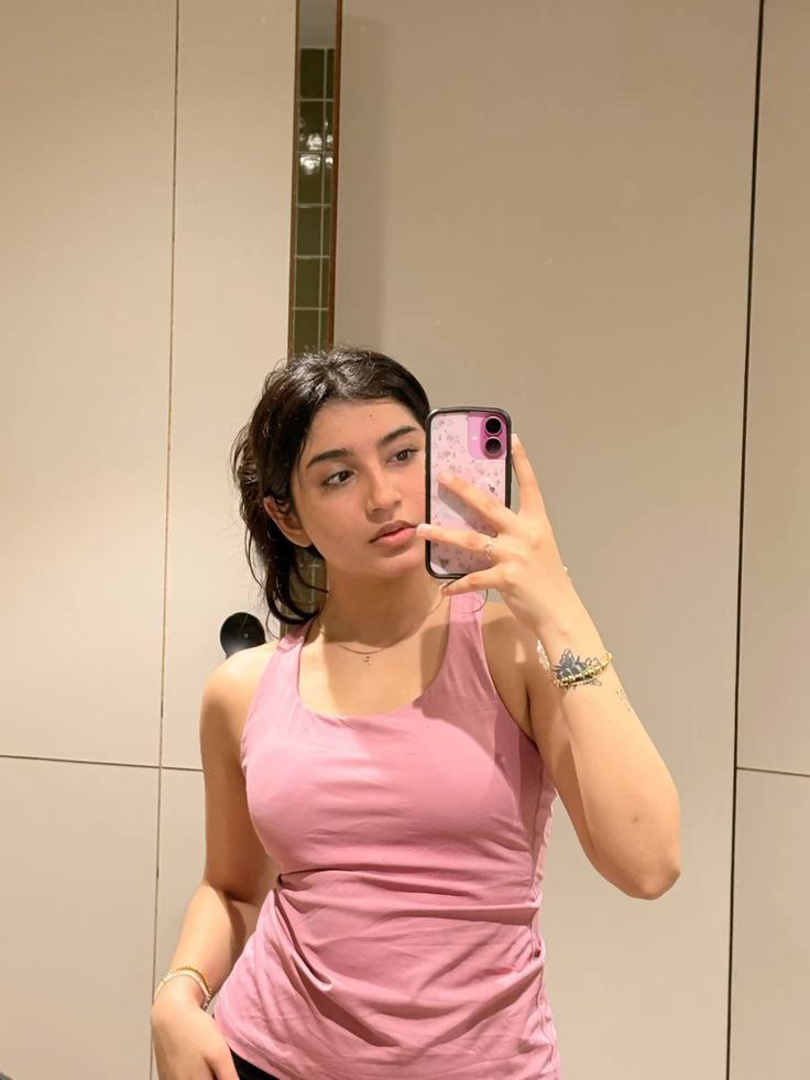 Nashik👑 𝐑𝐨𝐲𝐚𝐥 • 𝐂𝐥𝐚𝐬𝐬 • 𝐋𝐮𝐱𝐮𝐫𝐲 👑 💎 High-Profile Girls 💎 