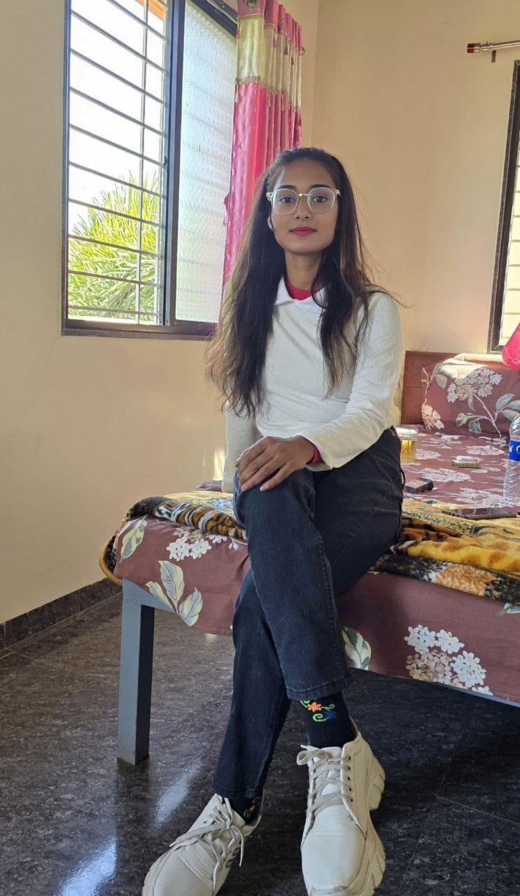 Myself Navya prayagraj vip profile college girl available safe and secure