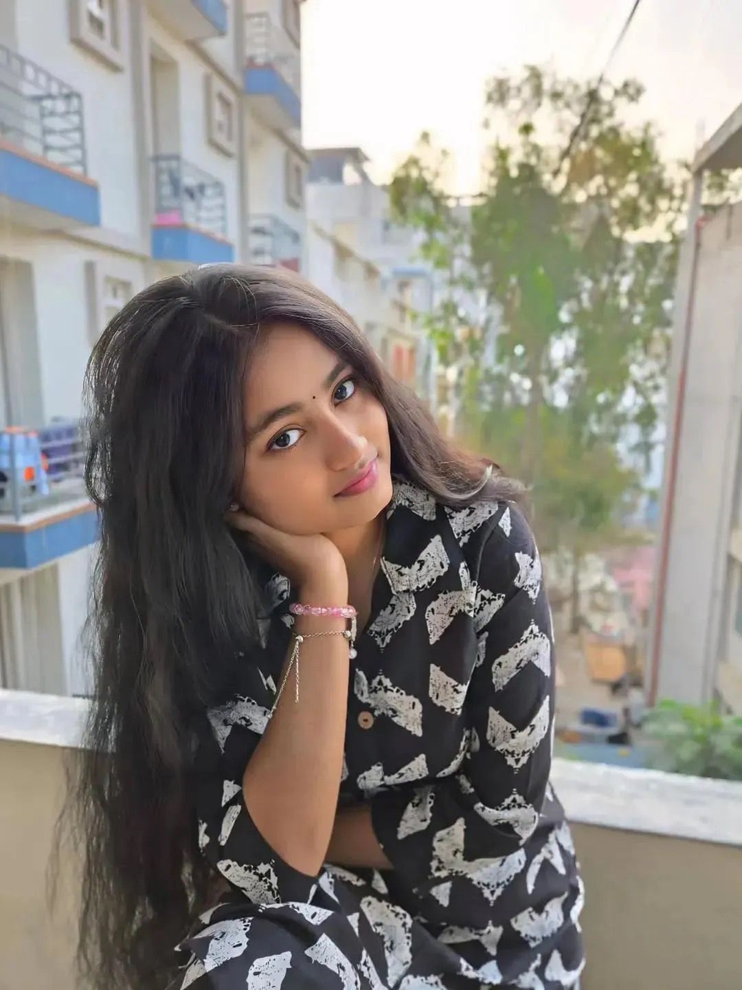 NO ADVANCE Direct Payment Sneha Hyderabad Telugu call girl young age