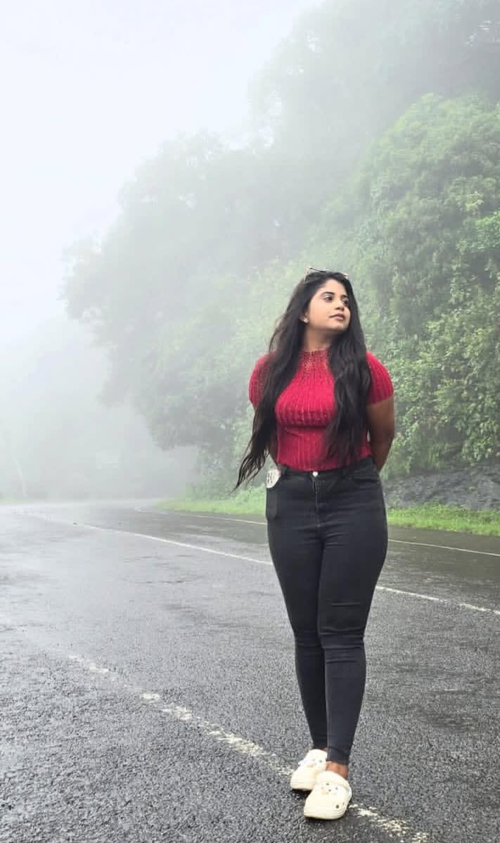 Myself ronika best independent VIP genuine and trustable service safe location Hot figure gairl in Ahmedabad