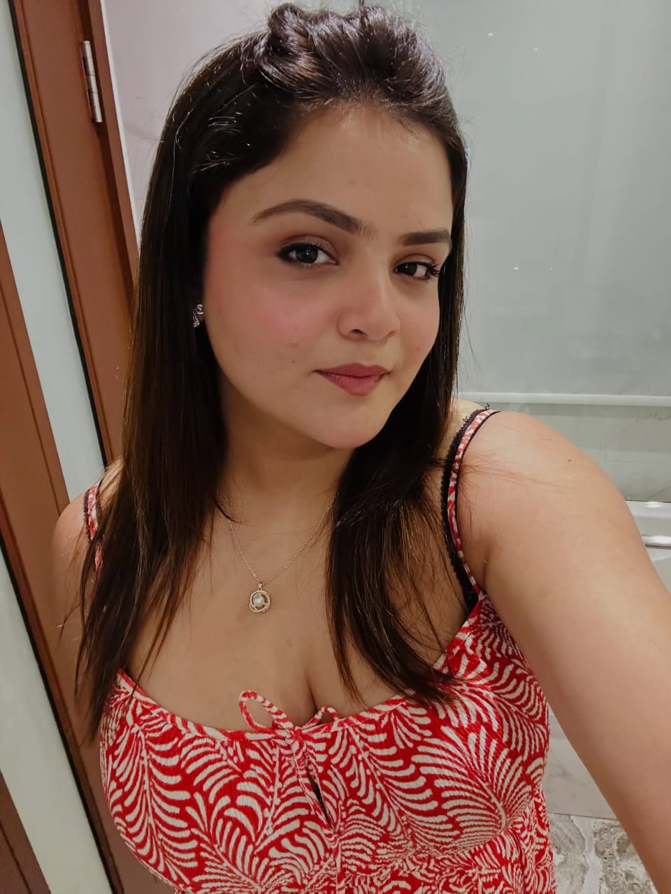 RANIKHET HI GUYS MY SELF NISHA SEN ALL AREA SERVICE PROVIDE SEF SECURE COLLEGE GIRLS PROVIDER OUT IN JGHJ