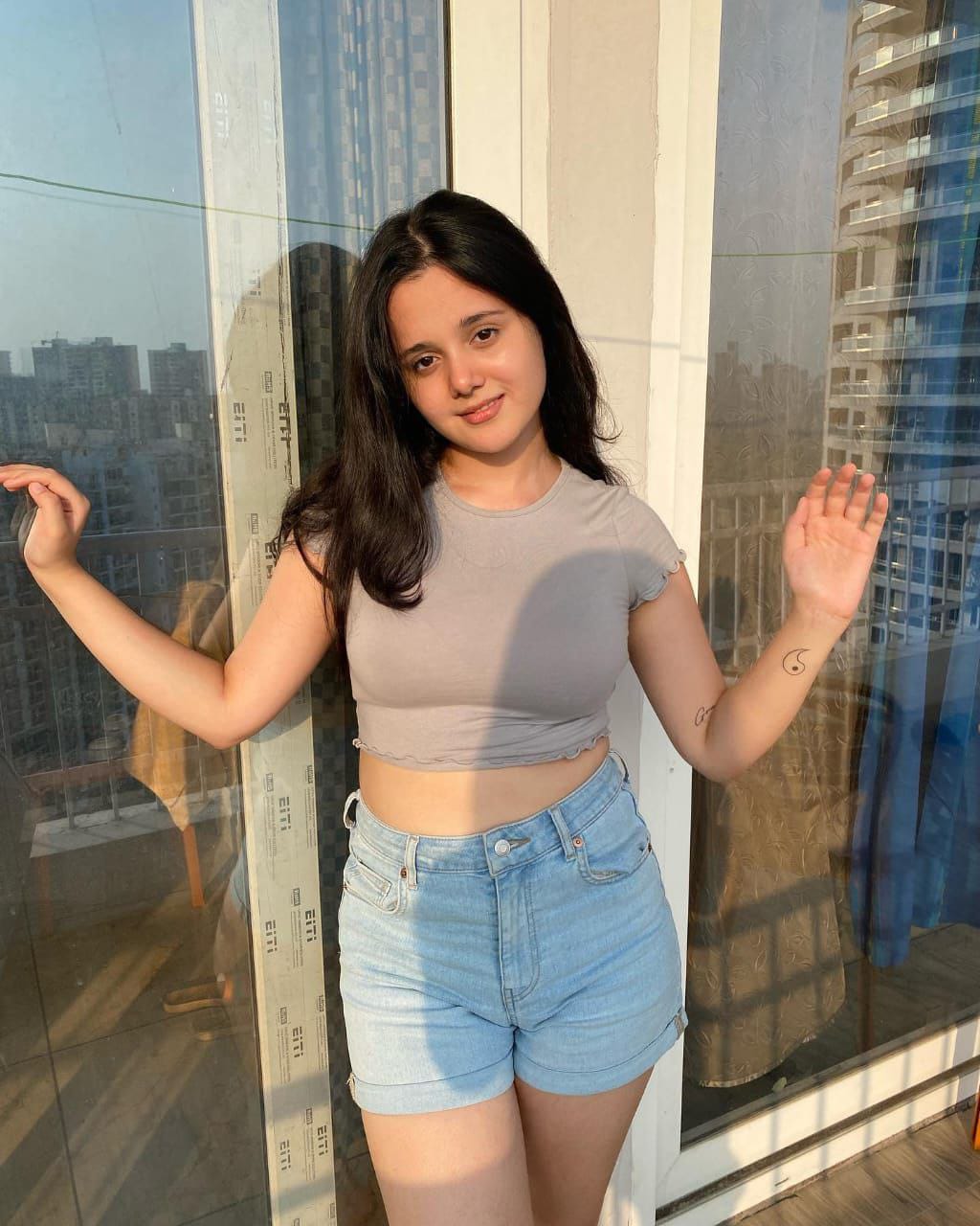 BEST Kamrej ESCORTS SERVICE AFFORDABLE CHEAPEST RATE SAFE  GIRL