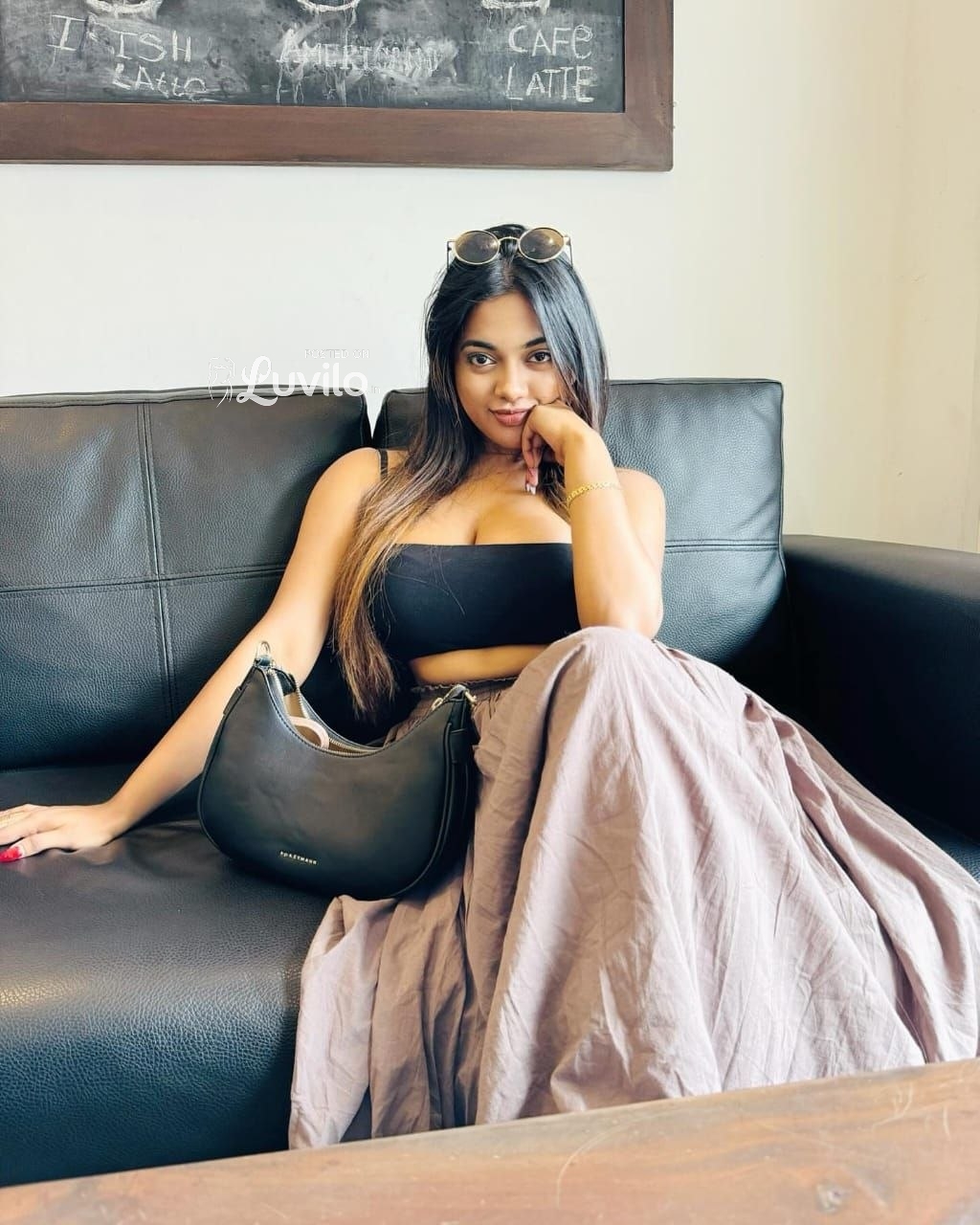 VIP COLLEGE GIRLS AUNTY AVAILABLE AFFORDABLE PRICE