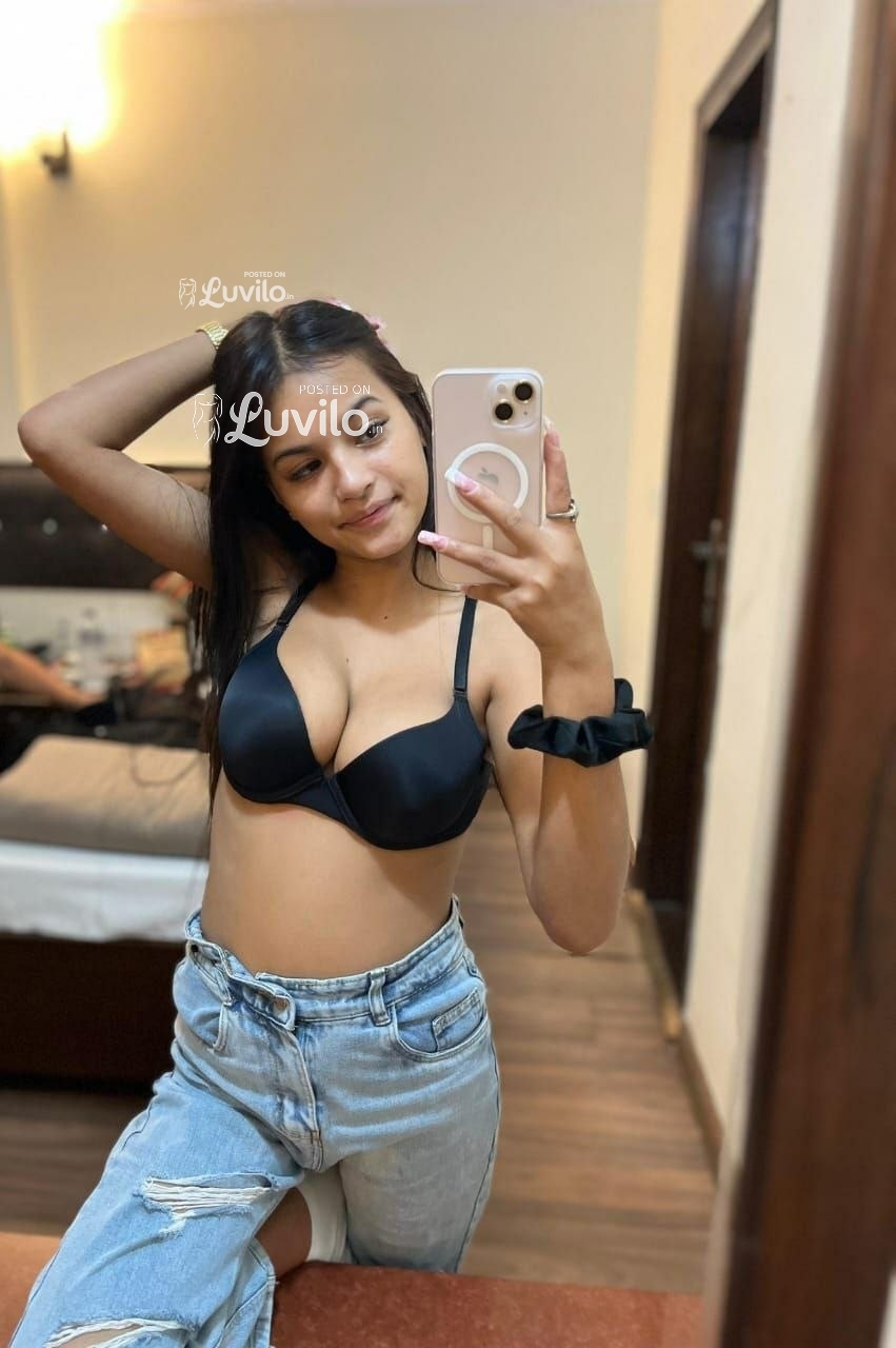 IM TELUGU INDEPENDENT AUNTY STAYING ALONE IN MY OWN FLAT