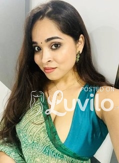 IM TELUGU INDEPENDENT AUNTY STAYING ALONE IN MY OWN FLAT