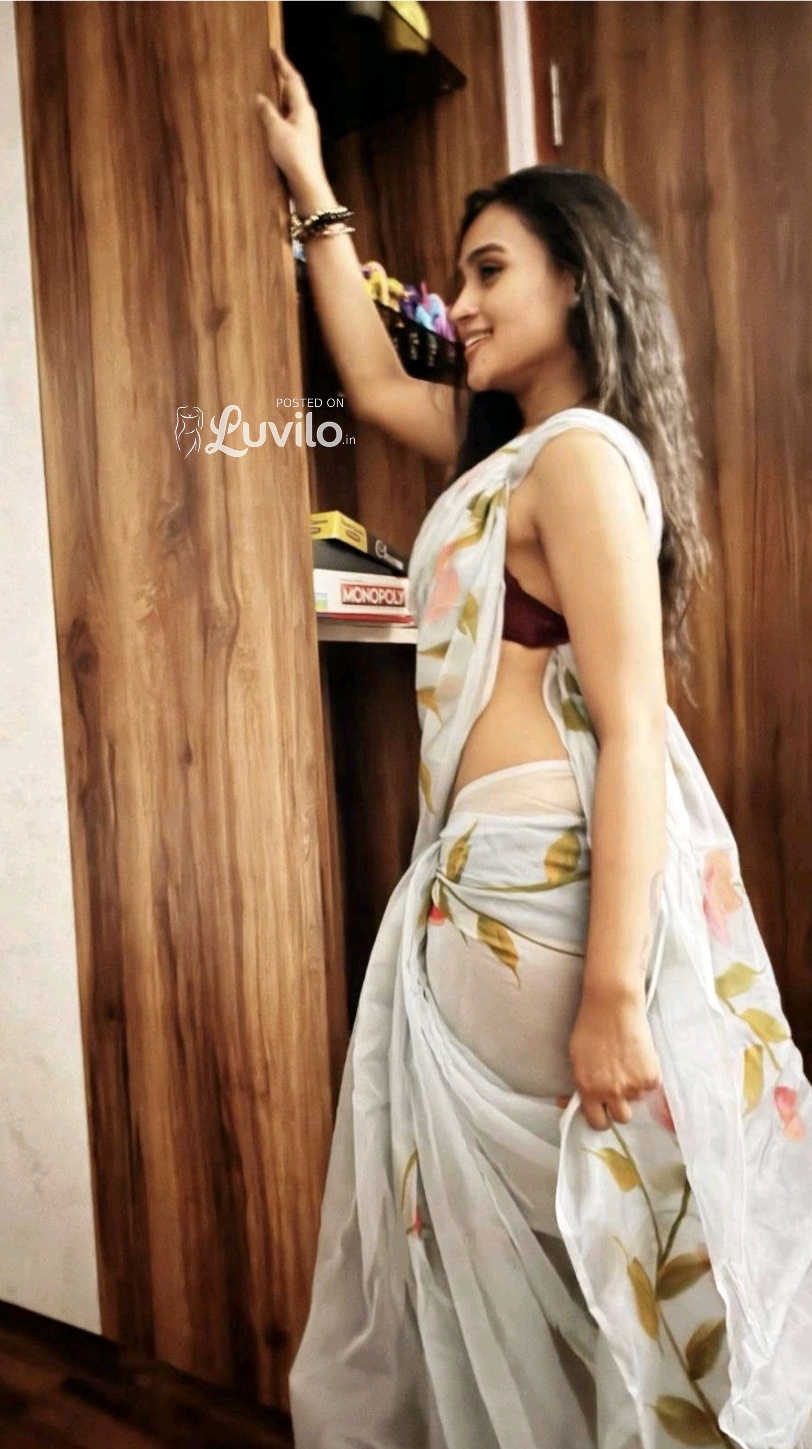 LAXMI NAGAR HI GUYS MY SELF NISHA SEN ALL AREA SERVICE PROVIDE SEF SECURE COLLEGE GIRLS PROVIDER OUT IN JGHJ