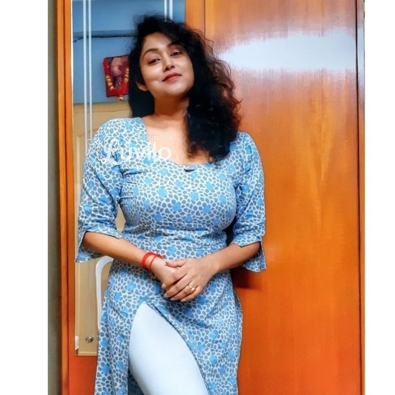 IM TELUGU INDEPENDENT AUNTY STAYING ALONE IN MY OWN FLAT