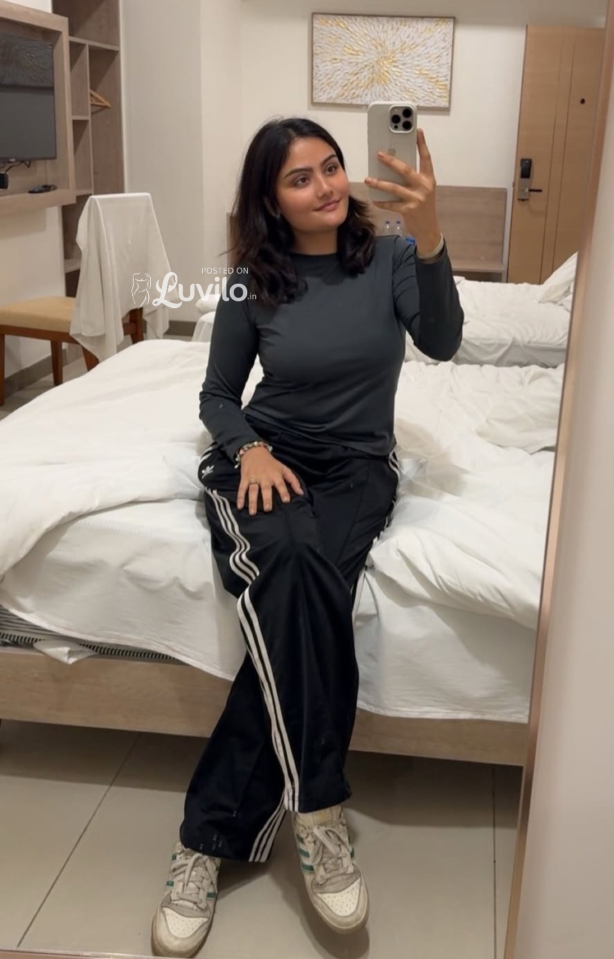 SIMRAN,,,,ARYA 🙋VIP sex ✔️low price 💯genuine service Full night 🌃 👉unlimited shot 💄without condom �